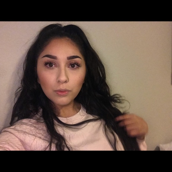 Meet your Posher, Sabrina - Picture 7 of 7